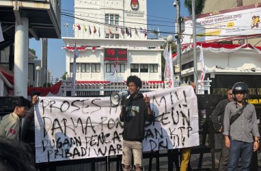 Polemik Data Siluman Dharma Pongrekun, Kantor KPU DKI Jakarta Digeruduk Massa