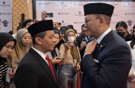 Tangis Bahlil Hingga Sapaan 'Calon Ketum Golkar' Warnai Setijab Menteri Investasi