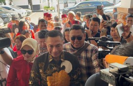 Rapat Pleno Paslon Independen, Dharma Pongrekun-Kun Wardana Tiba di KPU DKI Jakarta