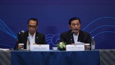 Luhut Target Pembahasan Skema Penurunan Harga Tiket Pesawat Rampung Bulan Ini