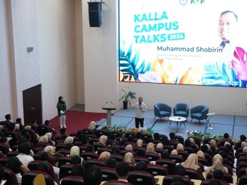 Kalla Campus Talks Sapa 4 Kota, Ajak Pemuda Jaga Lingkungan