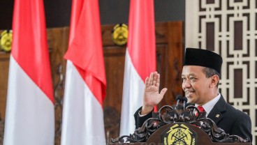 Bahlil Pimpin Rapat Perdana di ESDM, Minta RUU EBET Segera 'Digolkan'