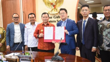 Investor China Bakal Tanam Modal Proyek PLTS 300 MW di Sumsel
