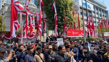 Massa Demo di Gedung MK: "Demokrasi Indonesia Dibegal Jokowi"