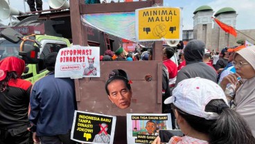 Berbagai Poster Kreatif di Demo #KawalPutusanMK, dari Dinasti Jokowi hingga Diminta Tahu Malu