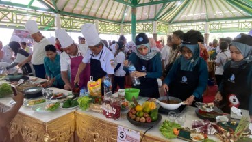 Pejabat Jadi Chef Demi Promosi Cabai Bubuk dan Pasta Bawang Merah