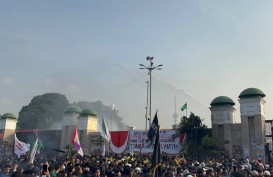 Update Demonstrasi di DPR: Pasukan Rantis Brimob Bersiap Bubarkan Massa Demo