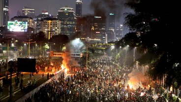 Adian Vs Polisi Soal Kabar Banyak Pendemo Ditahan Polda Metro Jaya