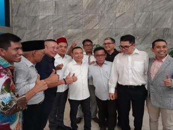 RUU Pilkada Batal Disahkan, Elite Gerindra-PDIP Berpelukan Kemudian