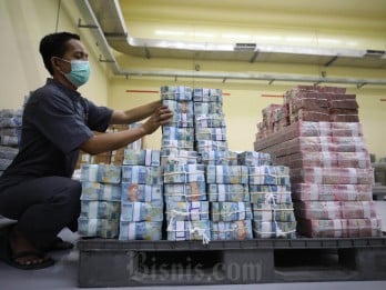 Rupiah Ditutup Menguat Tembus Level Rp15.492, Dolar AS Maih Lesu