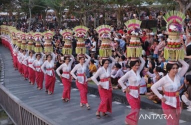 Perputaran Uang Festival Tiga Hari di Tanah Lot Mencapai Rp300 Juta