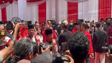 Pramono–Rano Karno Tiba di KPU Jakarta, Massa Justru Elu-elukan Ahok