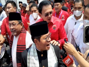 Potret Pramono-Rano Saat Tiba di Kantor KPU Jakarta