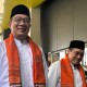 Kenakan Busana Adat Betawi, Ridwan Kamil-Suswono Menuju KPU Jakarta