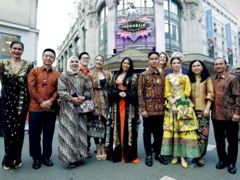 Momen Gibran Foto Bareng Bos Shopee Saat Java in Paris di Prancis