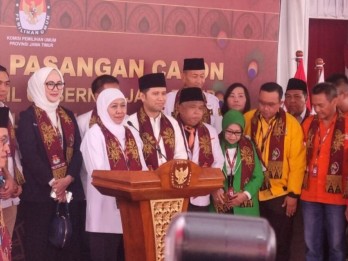 Pilgub Jatim 2024, KPU Terima Pendaftaran Khofifah dan Emil, Lanjut Tes Kesehatan