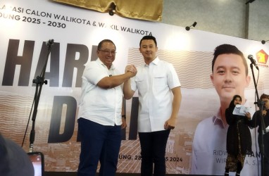 Pilwalkot Bandung: Haru Suandaru-Dhani Wirianata Jadi Pendaftar Pertama ke KPU