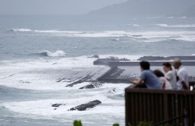 Topan Shanshan Terjang Jepang, Puluhan Orang Terluka