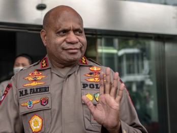 Maju di Pilkada Papua, Kapolda Mathius Digantikan Patrige Petrus