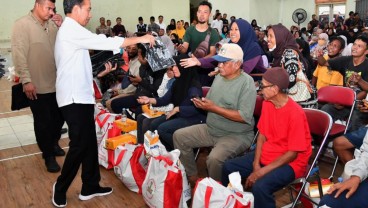 Jokowi Kembali Bagi-bagi Bansos Beras Jelang Pilkada, Ini Kata Bappanas