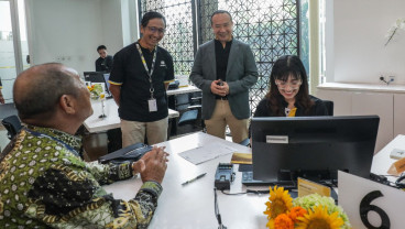 Maybank Indonesia Sambut Hari Pelanggan Nasional