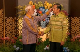 Momen PM Timor Leste Xanana Gusmao Sentuh Kepala Jokowi saat Welcoming Dinner IAF 2024