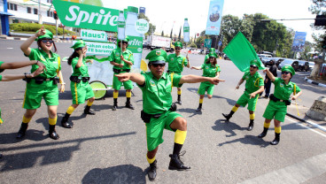 Coca-Cola Indonesia Bagikan Sprite Gratis di Tiga Titik Kota Bandung