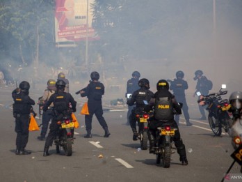 Koalisi Mayarakat Sipil Laporkan Dugaan Korupsi Pengadaan Gas Air Mata Polri ke KPK