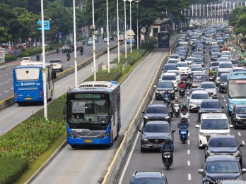 Pendapatan Riil Masyarakat Anjlok, Aneka Insentif dan Diskon Pajak Pemerintah Tak Efektif?