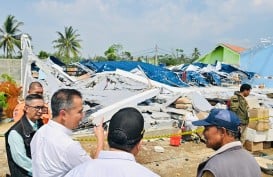 Kunjungi Lokasi Bencana Alam di Bogor, Bey Minta Warga Waspadai Hujan Ekstrem