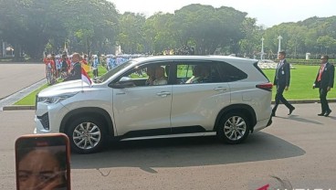 Naik Innova Zenix ke Istana, Paus Fransiskus Disambut Upacara Kenegaraan