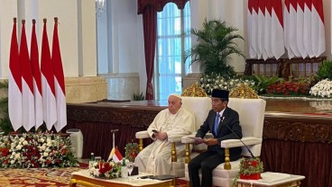 Dihadapan Jokowi, Paus Fransiskus Ucapkan Selamat kepada Prabowo