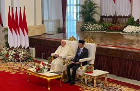 Momen Haru Paus Fransiskus Melafalkan Bhinneka Tunggal Ika di Samping Jokowi