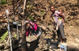 Warga Munggu Ponorogo Kekeringan, Tempuh 2 Km di Hutan Demi Air