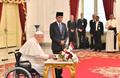 Pesan Paus Fransiskus di Buku Tamu Istana: God Bless Indonesia!