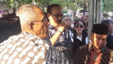 Eros Djarot dan 2 Menteri Kabinet Jokowi Hadir di Pemakaman Faisal Basri