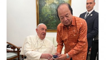 Dato Sri Tahir Bertemu Paus Fransiskus Sebelum Terbang Ke Papua Nugini
