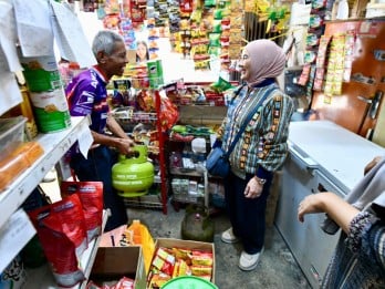 Dirut Pertamina Turun Gunung Cek Stok Elpiji 3 Kg di Surakarta