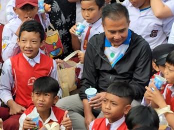 Jabar Mulai Uji Coba Program Makan Bergizi ke 400 Siswa SD di Sumedang