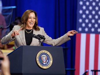 Debat Pilpres AS, Kamala Harris Tuding Donald Trump 'Jual' AS ke China