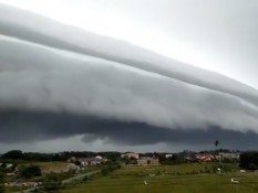 Apa Itu Awan Tsunami, Fenomena yang Biasanya Terjadi saat Musim Pancaroba