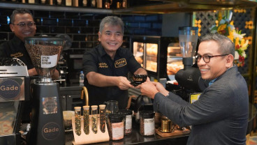 Jadi Spot Nongkrong Baru, The Gade Coffee and Gold Hadir di Menara Brilian