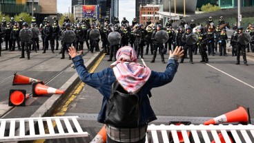 Demonstran Pro-Palestina Ditangkap di Luar Pameran Militer Melbourne