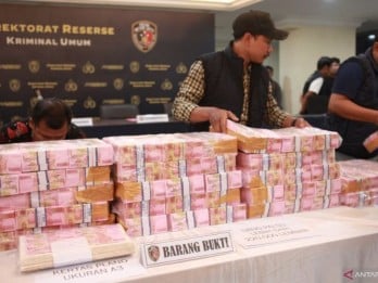 Bareskrim Bongkar Percetakan Uang Palsu Rp1,2 Miliar di Bekasi, 10 Orang Ditangkap