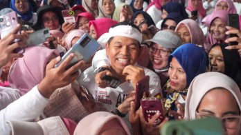 Survei Indikator Politik: Elektabilitas Paslon Dedi Mulyadi-Erwan Tembus 77,81% di Jabar