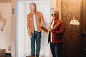 Aksi Heroik Jon Bon Jovi Selamatkan Seorang Perempuan Putus Asa di Tepi Jembatan