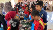 The Sunan Hotel Solo Ajak Anak-anak Memasak Kreasi Getuk Singkong