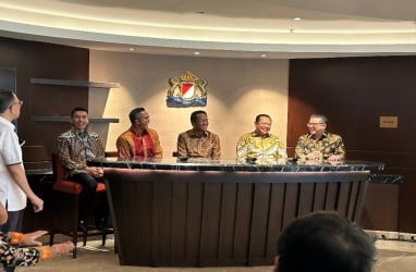 Momen Anindya Bakrie dan Menkumham Tertawa Lepas di Acara Kadin Munaslub Jakarta