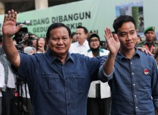 Utak-atik Susunan Menteri Kabinet 'Gemuk' Prabowo-Gibran