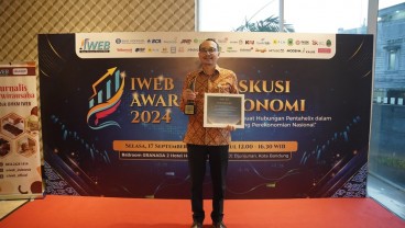 Bank BJB Raih Penghargaan Pengembangan UMKM Terbaik Dari IWEB